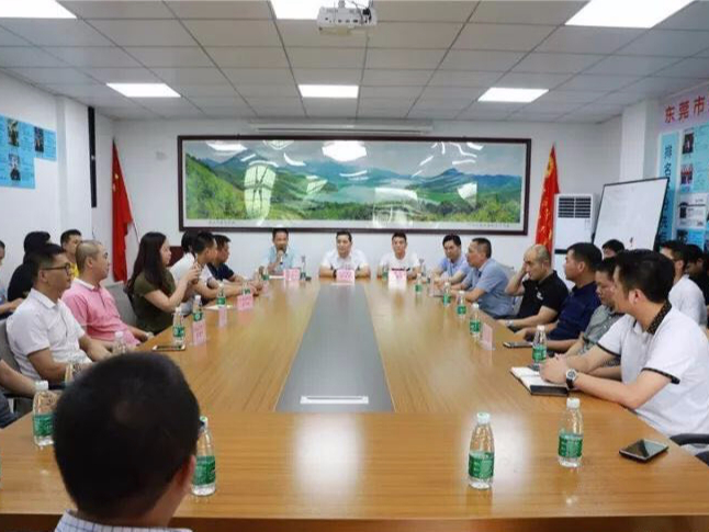 缠绕膜厂家午夜免费激情视频包装总经理陈总参加揭西商会年中全体理事会议