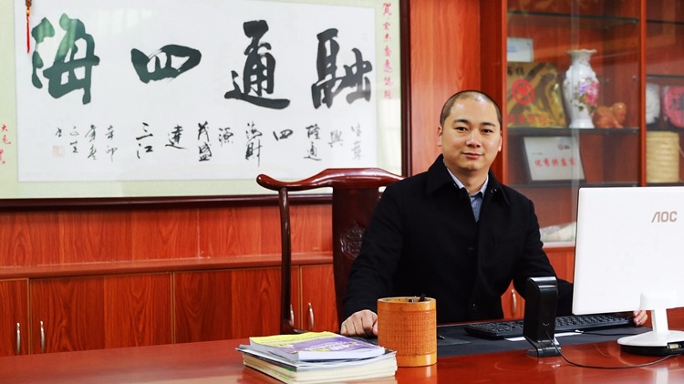 午夜免费激情视频缠绕膜五金精密机械行业解决方案